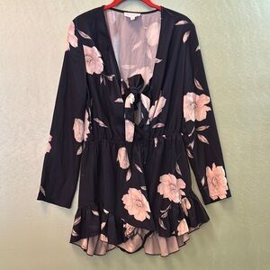 L’ATISTE By Amy Floral Navy Blue and Pink Long Sleeve Flowy Romper Size Large